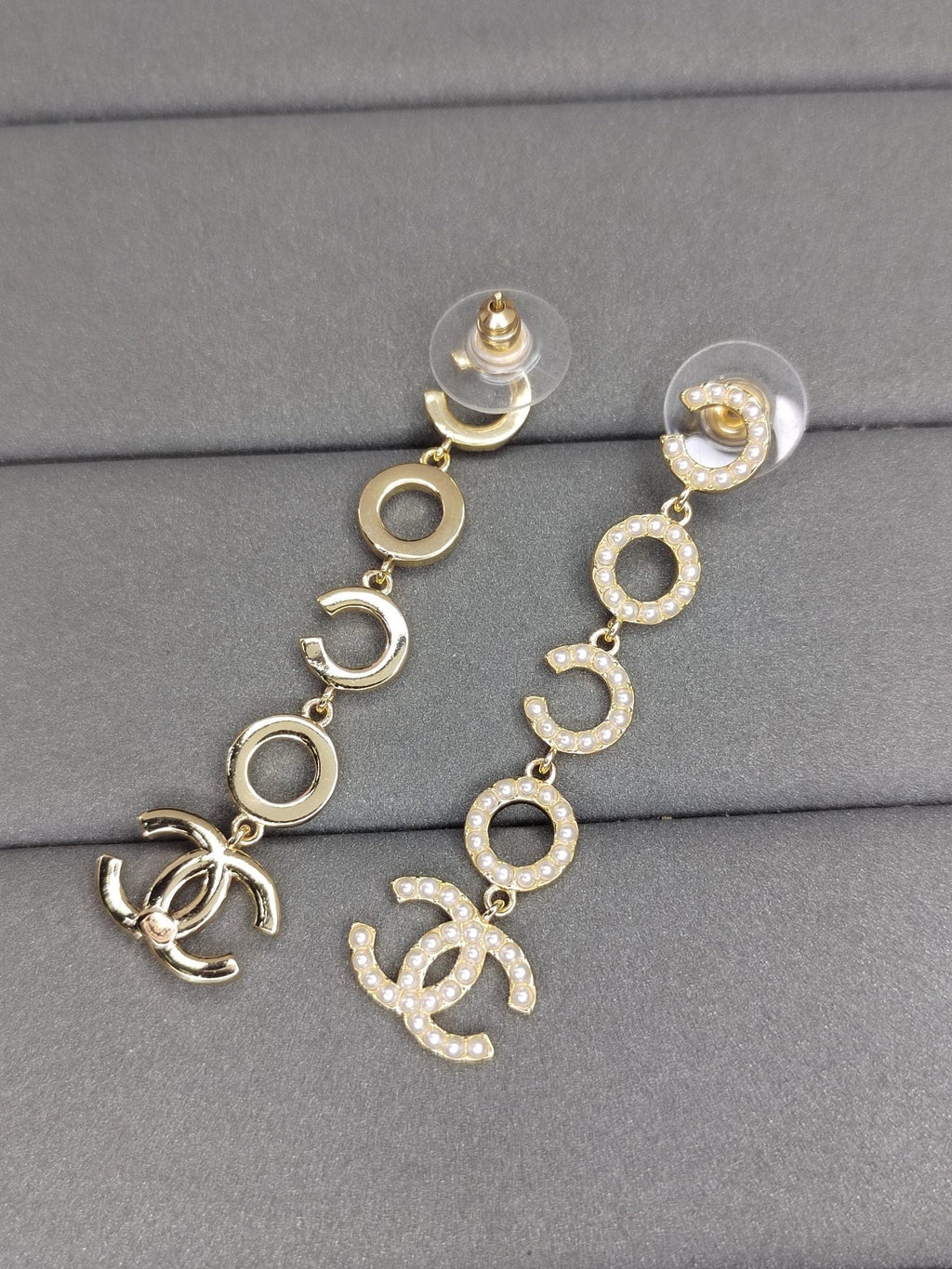18K  Chanel Pearl Pendant Earrings