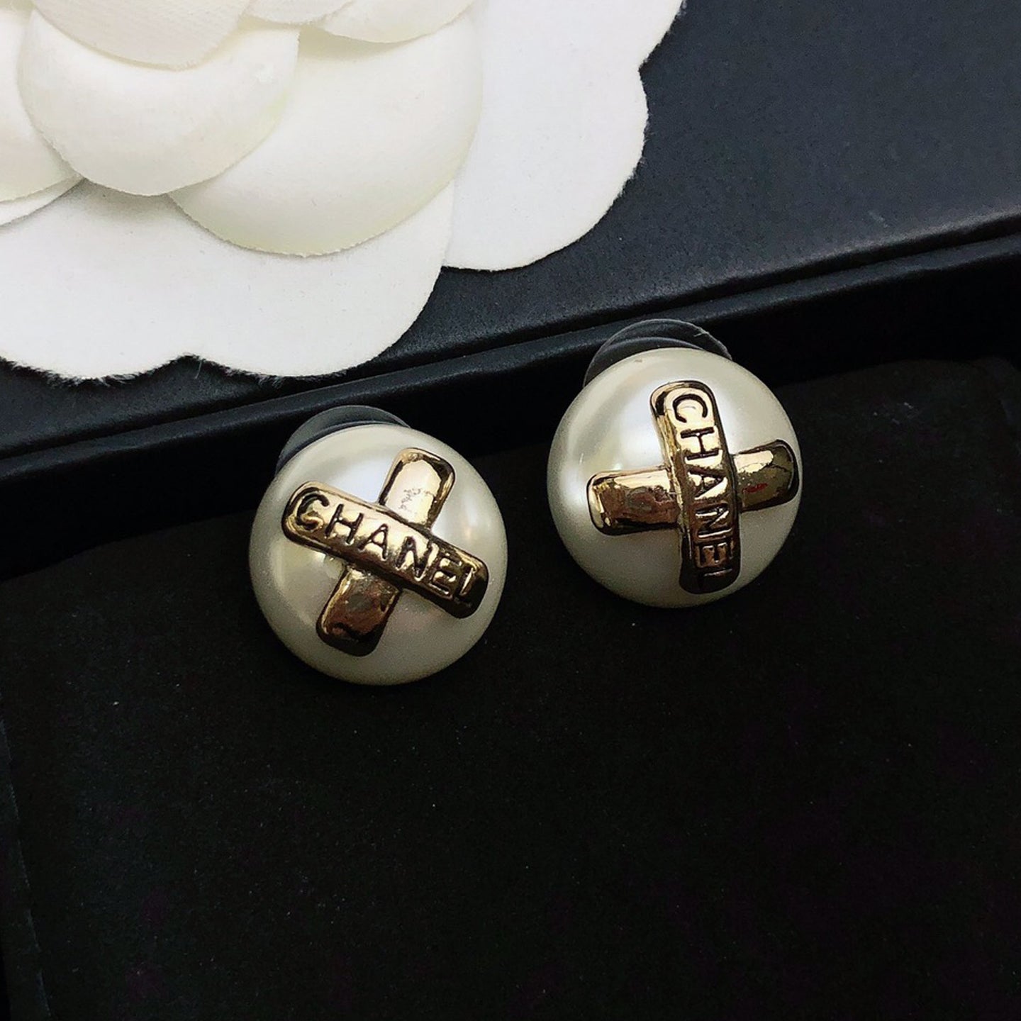 18K  Chanel Pearl Earrings