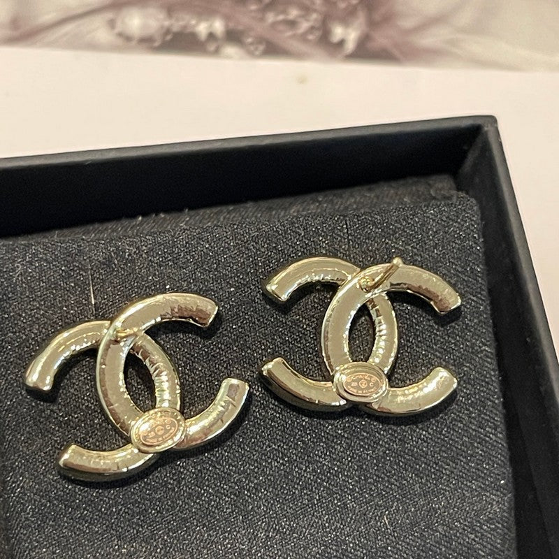 18K  Chanel 26C Black Gold Diamond Earrings