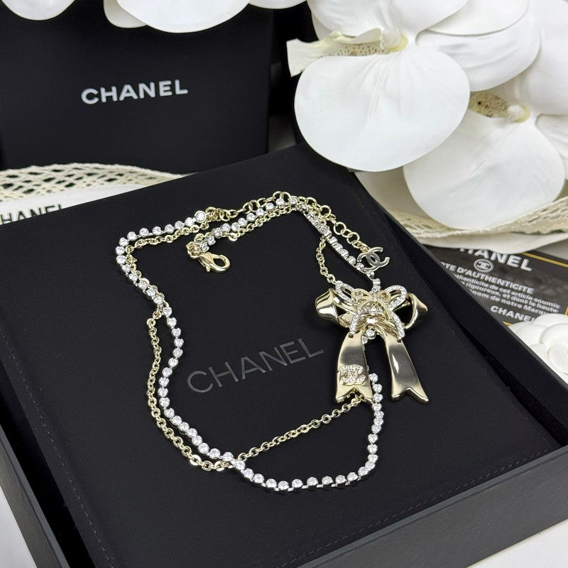 18K  Chanel 25K Bow Tie Diamond Gold Necklace