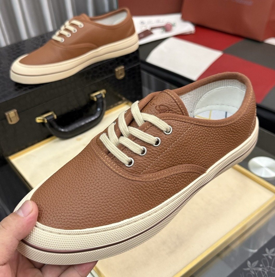 Men's Low-Top Lace-Up Casual Shoes — hero