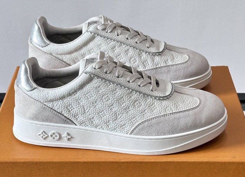Louis Vuitton Flash Low-Top Sneakers — hero
