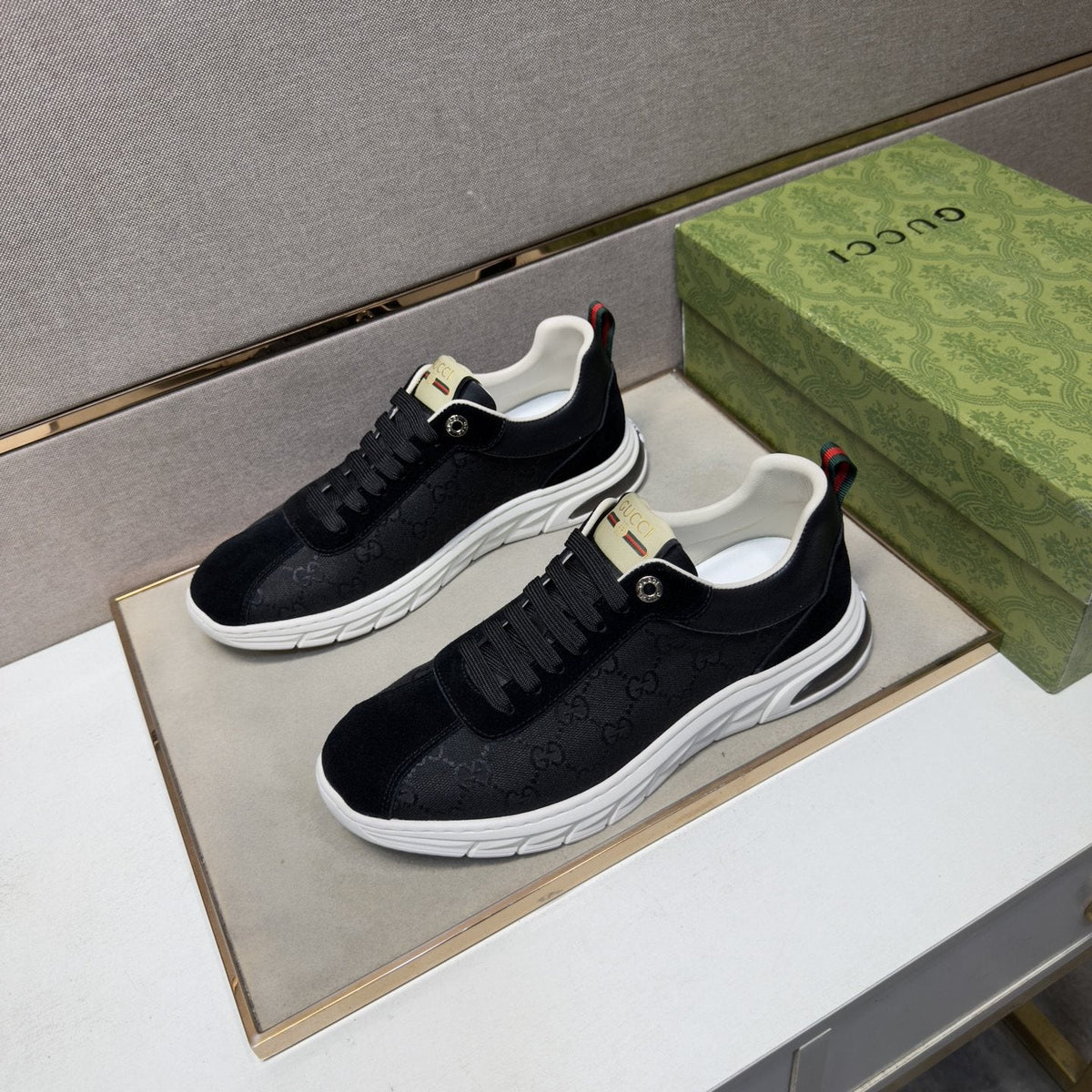 Gucci Patterned Low-Top Sneakers — front