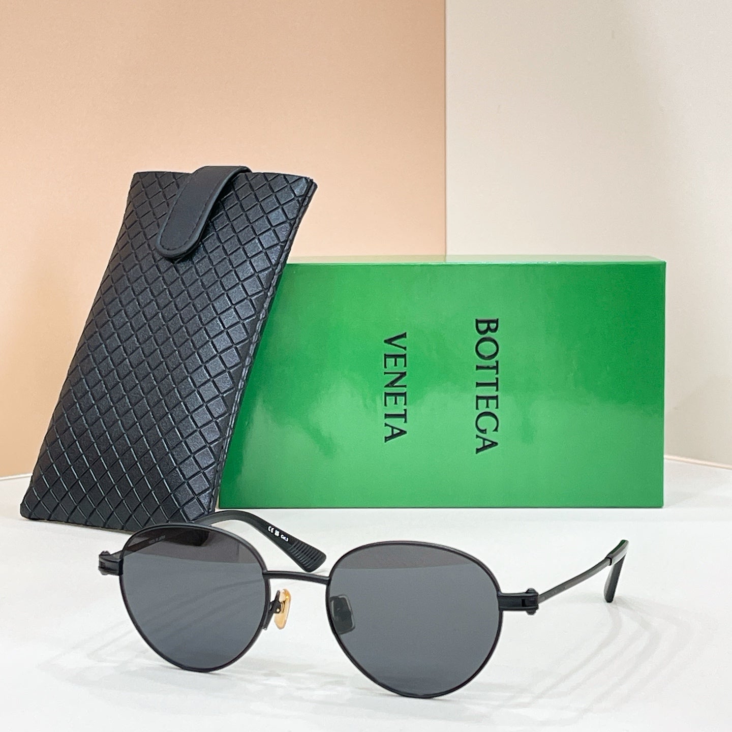 BOTTEGA VENETA Sunglasses BV1382S